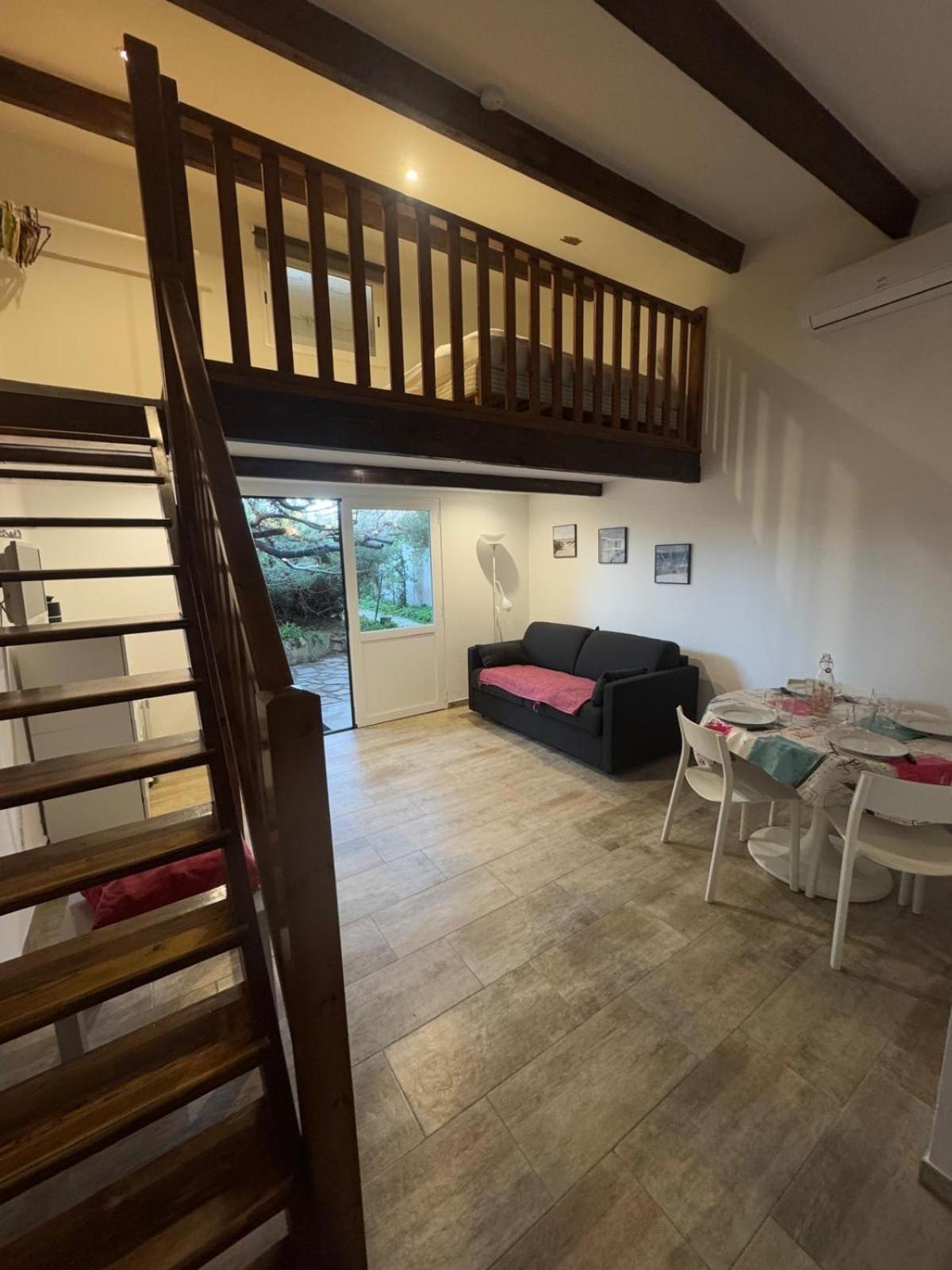 Le Club Des Cigales Apartment Hyeres Exterior photo